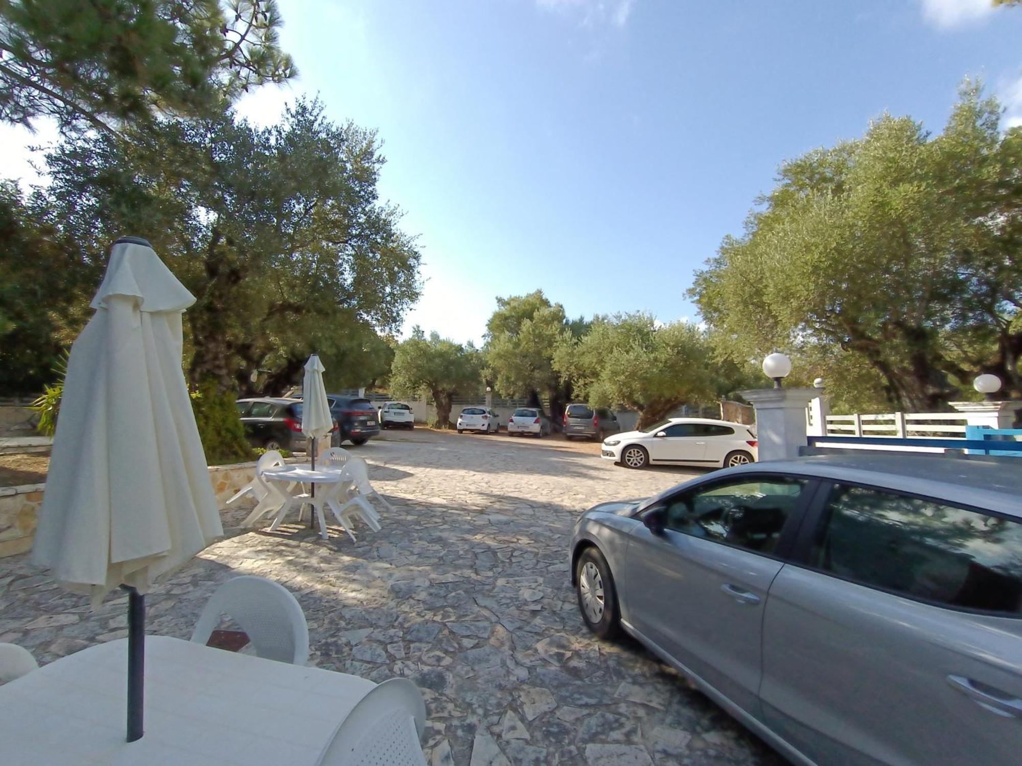 Pouliezos Koklanis Zante Apartments 알리케스 외부 사진