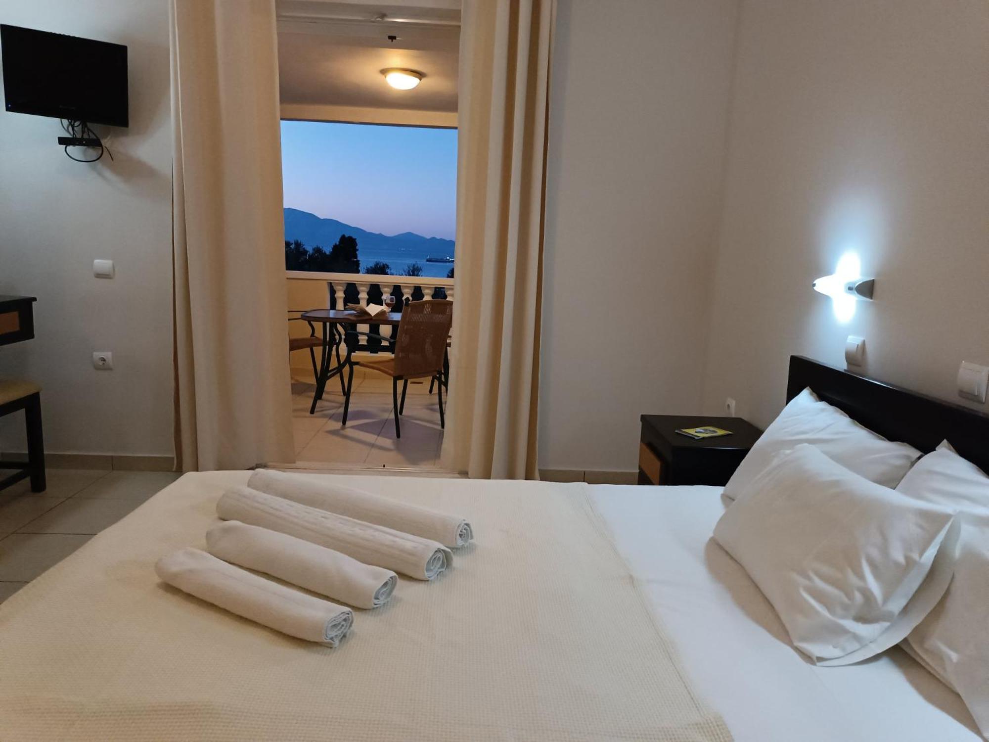 Pouliezos Koklanis Zante Apartments 알리케스 외부 사진