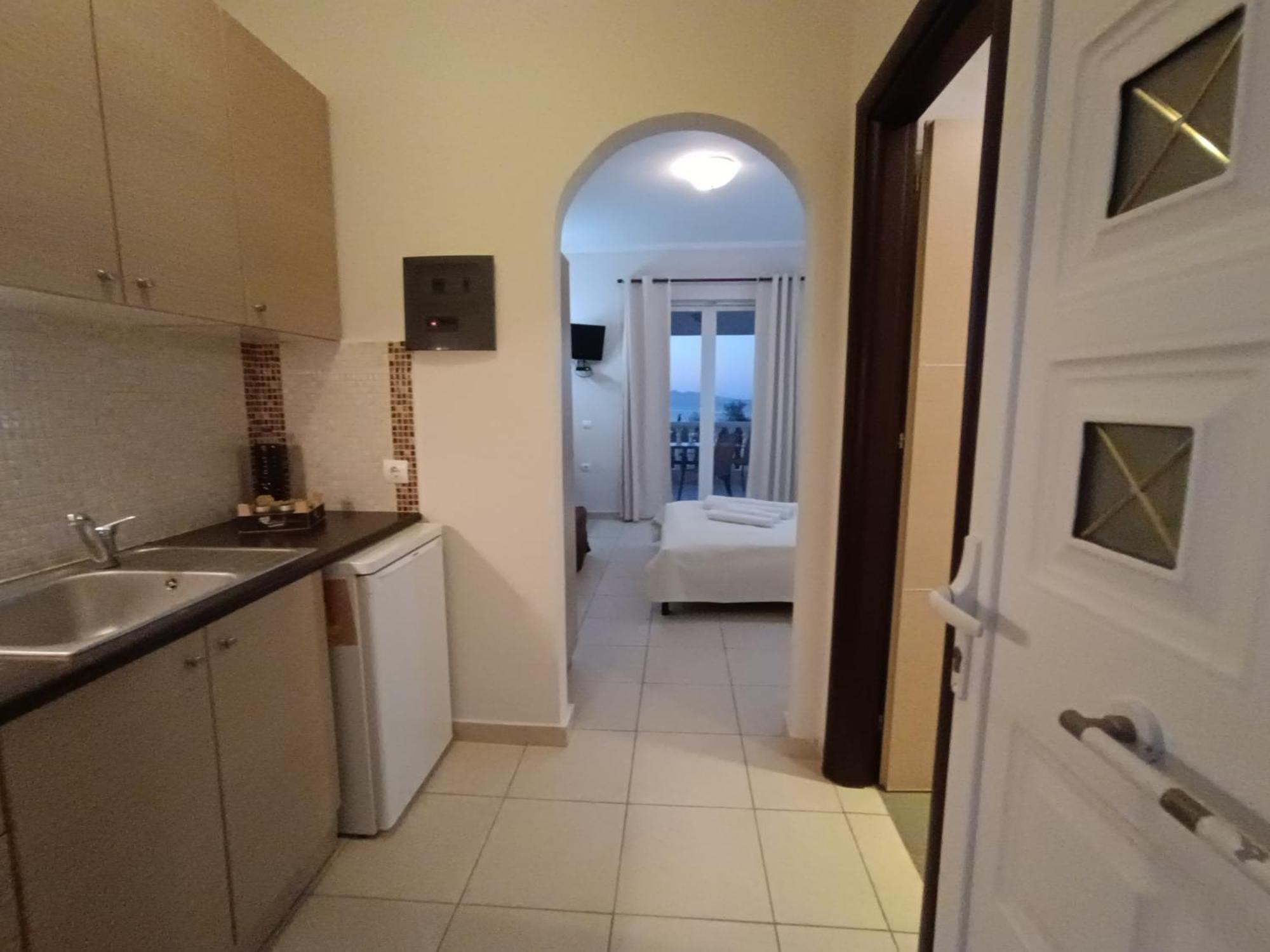Pouliezos Koklanis Zante Apartments 알리케스 외부 사진