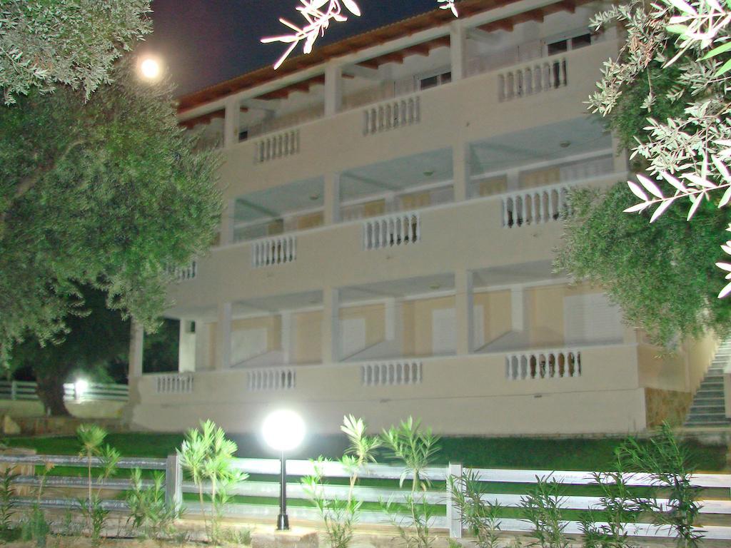Pouliezos Koklanis Zante Apartments 알리케스 외부 사진