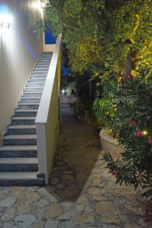 Pouliezos Koklanis Zante Apartments 알리케스 외부 사진