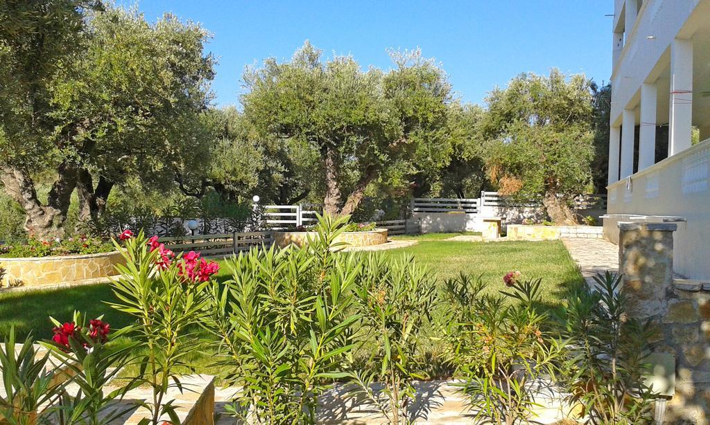 Pouliezos Koklanis Zante Apartments 알리케스 외부 사진